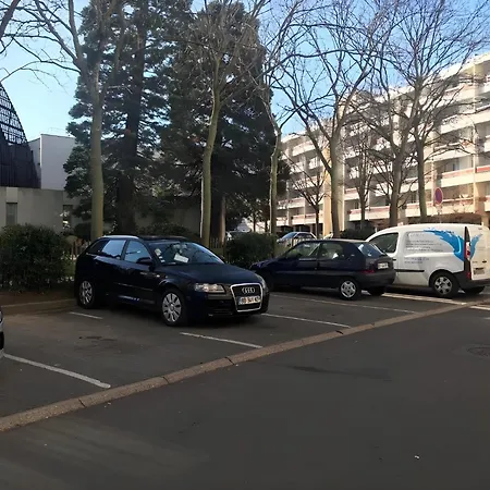 Apartment Spacieux T4 Ideal Groupes Creteil